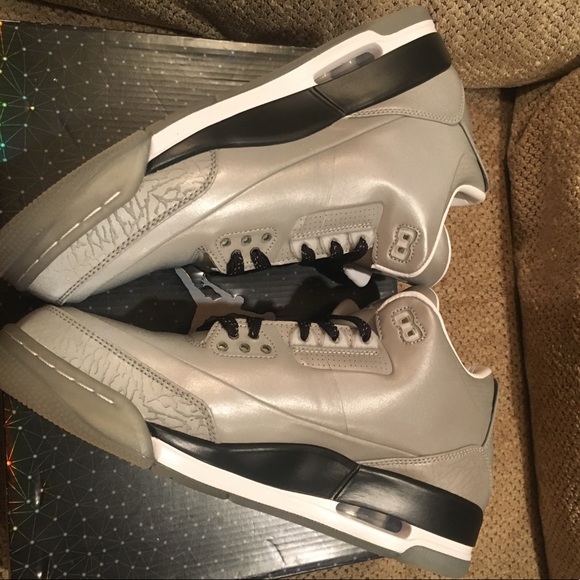 Retro Jordan 3 “5lab53” silver colorway - Picture 5 of 6